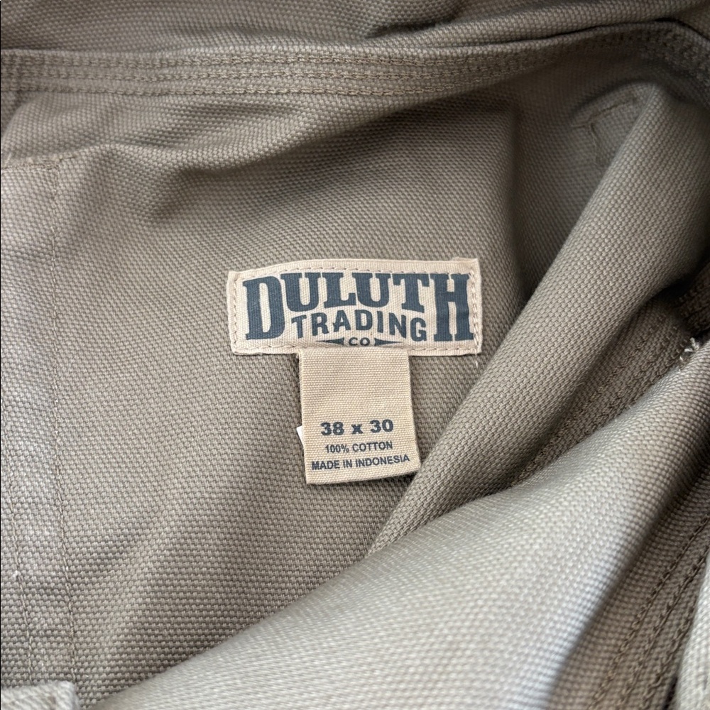Duluth Trading Co Men's Khaki Cargo Pants - Picture 3 of 5